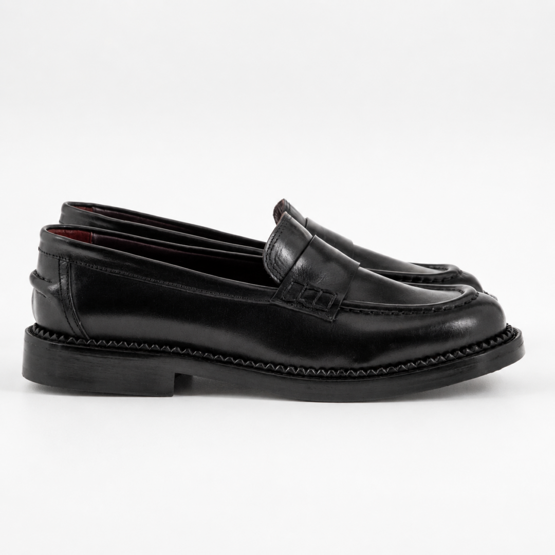Olivia Din | Pre-ordine